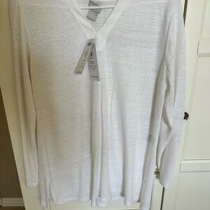 Chico's White Long Sleeve V-neck light weight Top